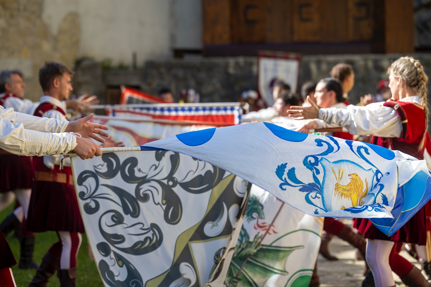 Sbandieratori in azione